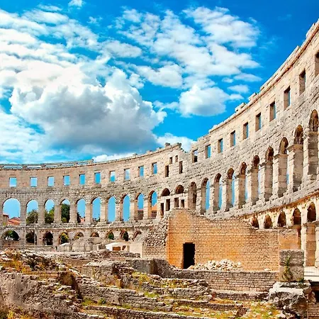 Esther Apartment Pula