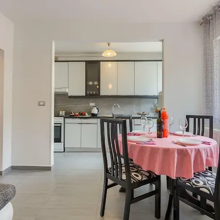 Esther Apartment Pula