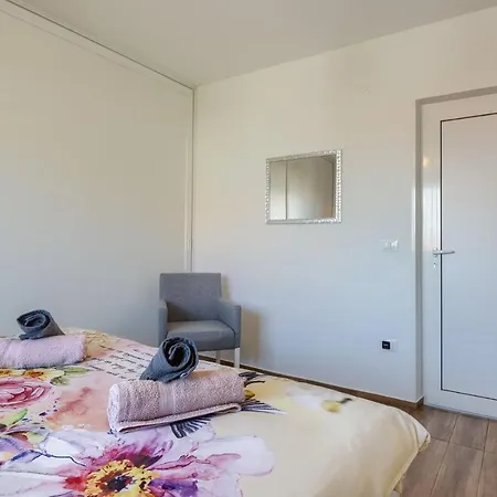 Esther Apartment Pula