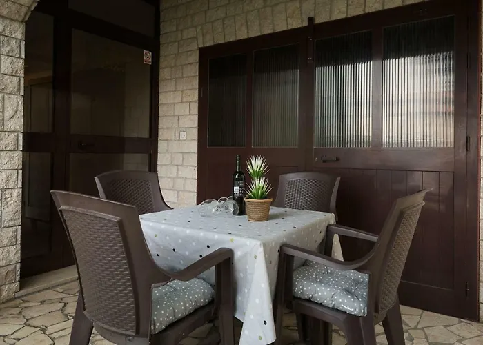 Esther Apartament Pula