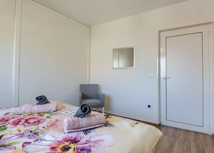 Esther Apartament Pula