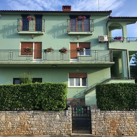 Apartment Esther Pula