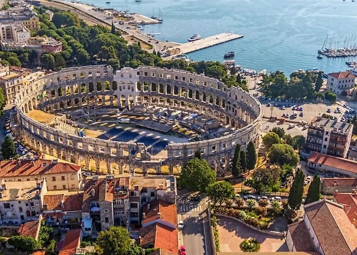 Esther * Pula