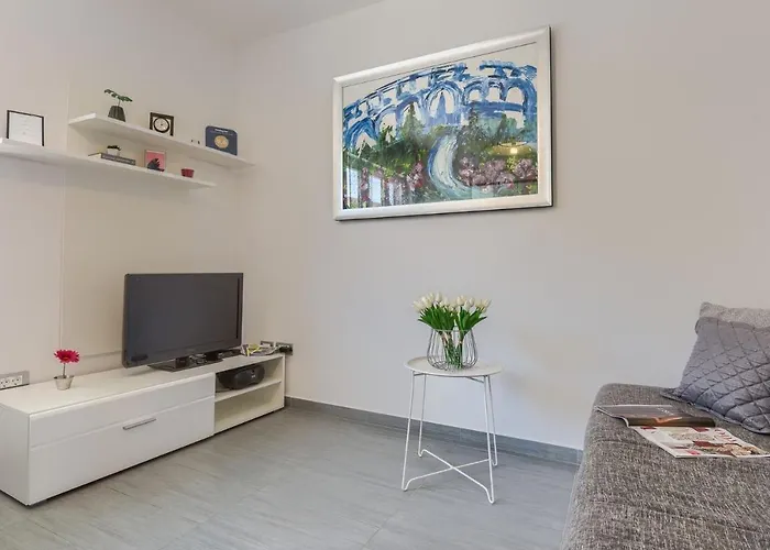 Esther Apartment Pula