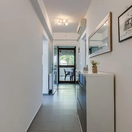 Esther Apartmán Pula